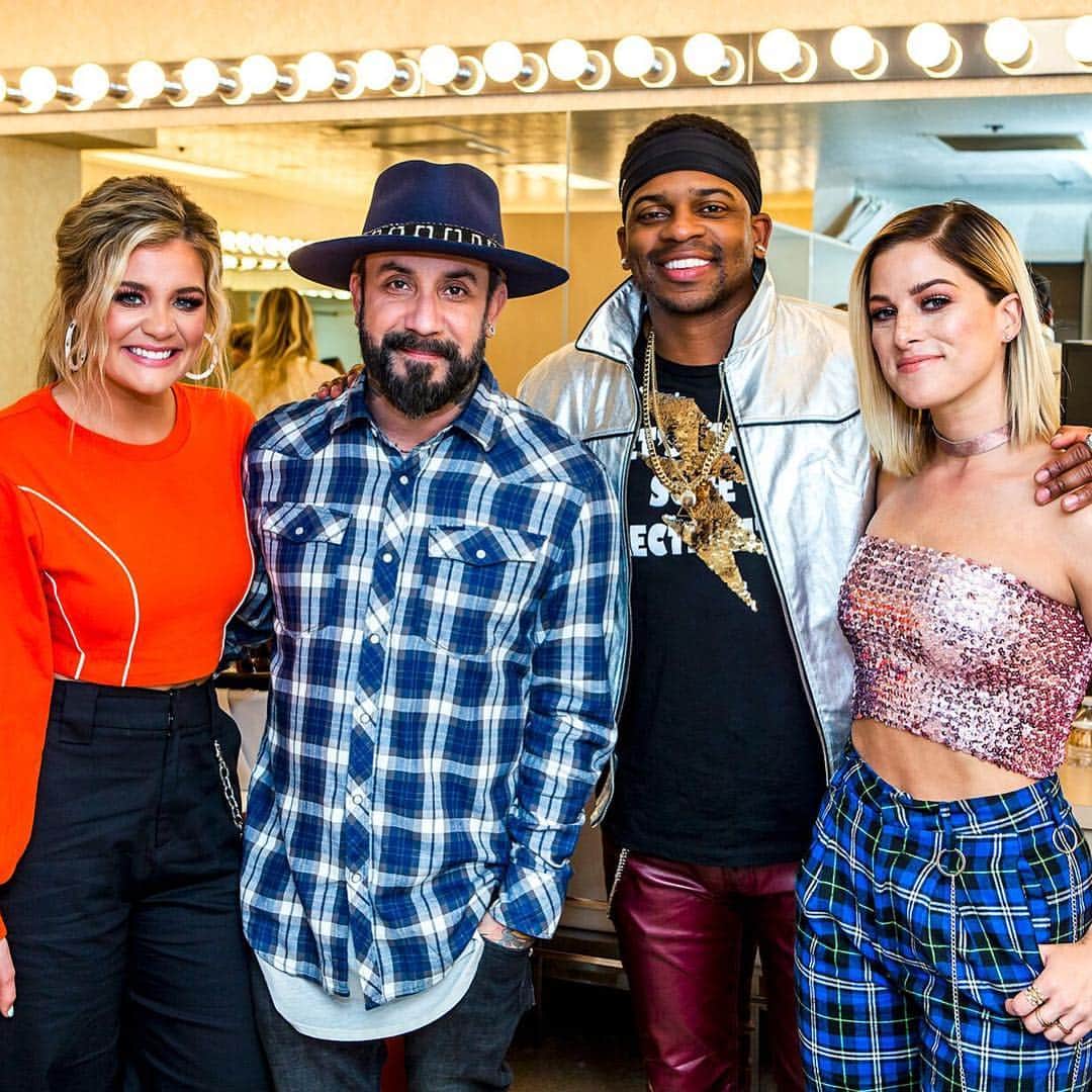 A.J.さんのインスタグラム写真 - (A.J.Instagram)「My Friday Night Party last night was BEYOND BELIEF. Thank you so much to everyone who came out to make this possible. @jimmieallen , @laurenalaina, @cassadeepope @955thebull, @tigilleys and everyone behind the scenes who kicked ass to make this possible. There’s nothing like a FRIDAY night of good tunes with friends !  PC: @keilenphotography」4月7日 3時32分 - aj_mclean