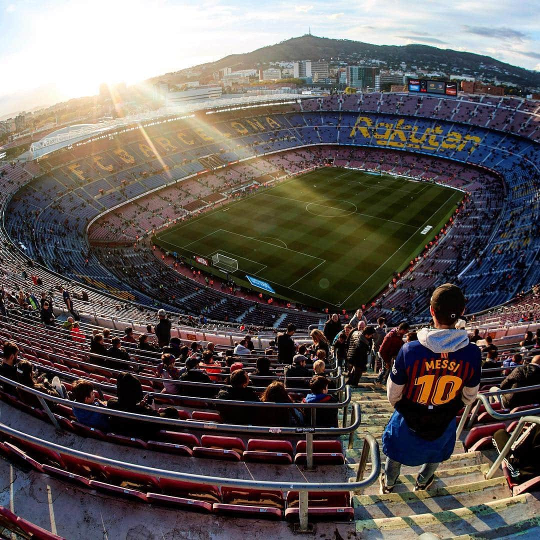 LFPさんのインスタグラム写真 - (LFPInstagram)「😍 • #BarçaAtleti #Barça #Messi #LaLigaSantander #LaLiga #Football」4月7日 3時33分 - laliga