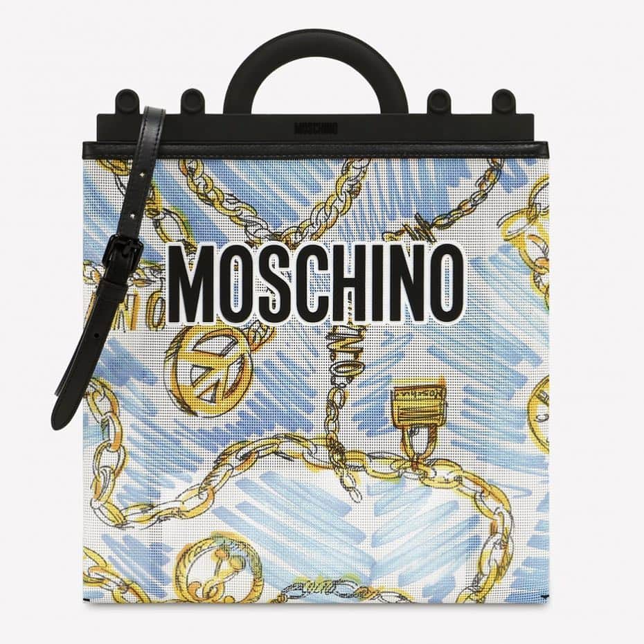 Moschinoさんのインスタグラム写真 - (MoschinoInstagram)「Moschino Milano chain mesh shopper bag on moschino.com and Moschino Shops #moschino @itsjeremyscott」4月7日 3時30分 - moschino