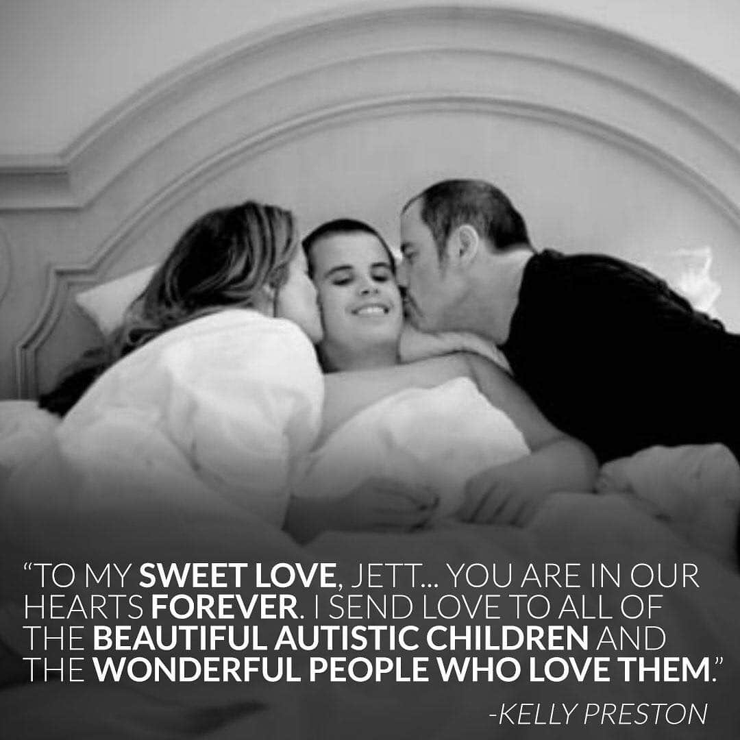 E! Onlineさんのインスタグラム写真 - (E! OnlineInstagram)「Kelly Preston is paying tribute to her and John Travolta's son Jett with autism who passed away at 16 years old of a seizure. 💔(📷: @therealkellypreston)」4月7日 3時31分 - enews