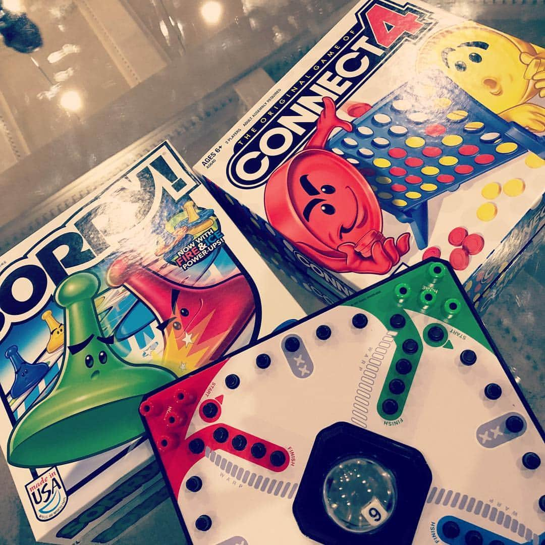 クリス・ポールさんのインスタグラム写真 - (クリス・ポールInstagram)「Game night is a thing on and off the court! #Connect4」4月7日 3時49分 - cp3