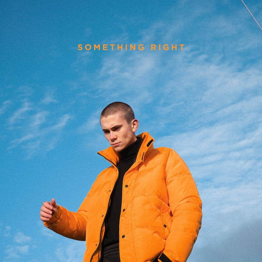 フェリックス・サンドマンさんのインスタグラム写真 - (フェリックス・サンドマンInstagram)「MY NEW SINGLE ’SOMETHING RIGHT’ IS OUT NOW EVERYWHERE. HOPE YOU LIKE IT :)」4月7日 4時43分 - felixsandman