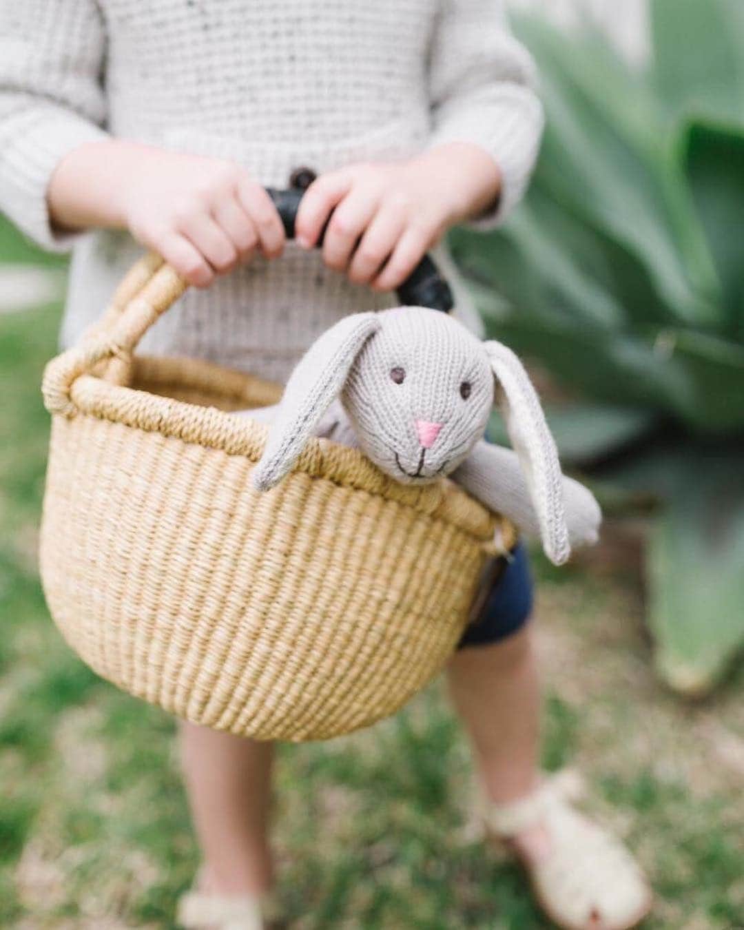 The Little Marketさんのインスタグラム写真 - (The Little MarketInstagram)「Our hand-knit stuffed animals are the perfect addition to your little one's Easter basket. Tap to shop. 📷 @alisonbernier @beijosevents」4月7日 5時01分 - thelittlemarket
