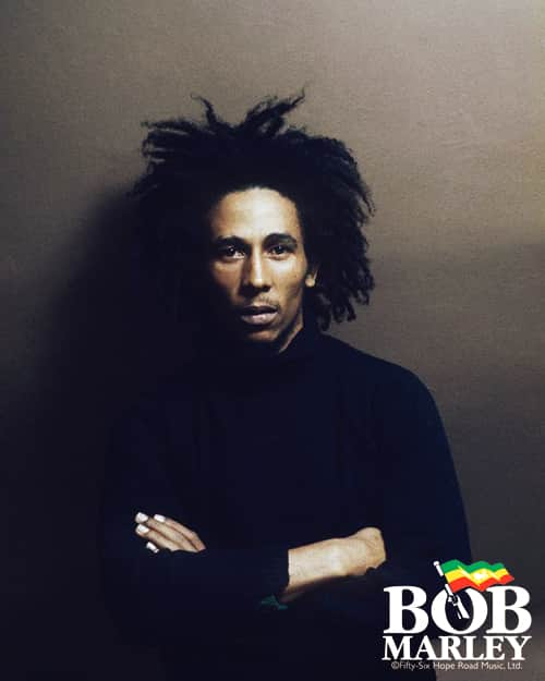 ボブ・マーリーさんのインスタグラム写真 - (ボブ・マーリーInstagram)「"We must not depend on the television to lead the way to truth and liberation. We must know what is important.” #bobmarleyquotes . 📷 by @dennismcevoymorris」4月7日 5時18分 - bobmarley