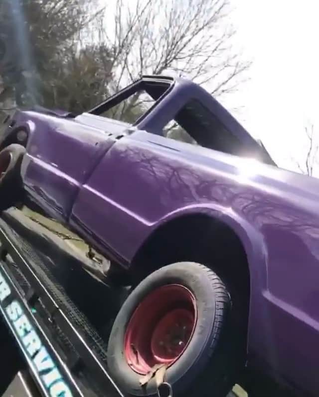 ファンクマスター・フレックスのインスタグラム：「Its finally painted! My #68c10 !!!!!! @lmctruck with the sheet metal!!! #Nicky x @cmb.collision x @therealclsmooth !!!!!! Wow!!!!! WHAT ENGINE SHOULD I DO??????」