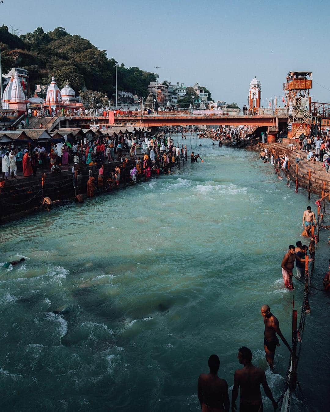 ウィル・スミスさんのインスタグラム写真 - (ウィル・スミスInstagram)「My Grandmother used to say, “God Teaches through Experience”. Traveling to India & Experiencing the colors, people and natural beauty has awakened a new understanding of myself, my Art & the Truths of the world.」4月7日 5時51分 - willsmith