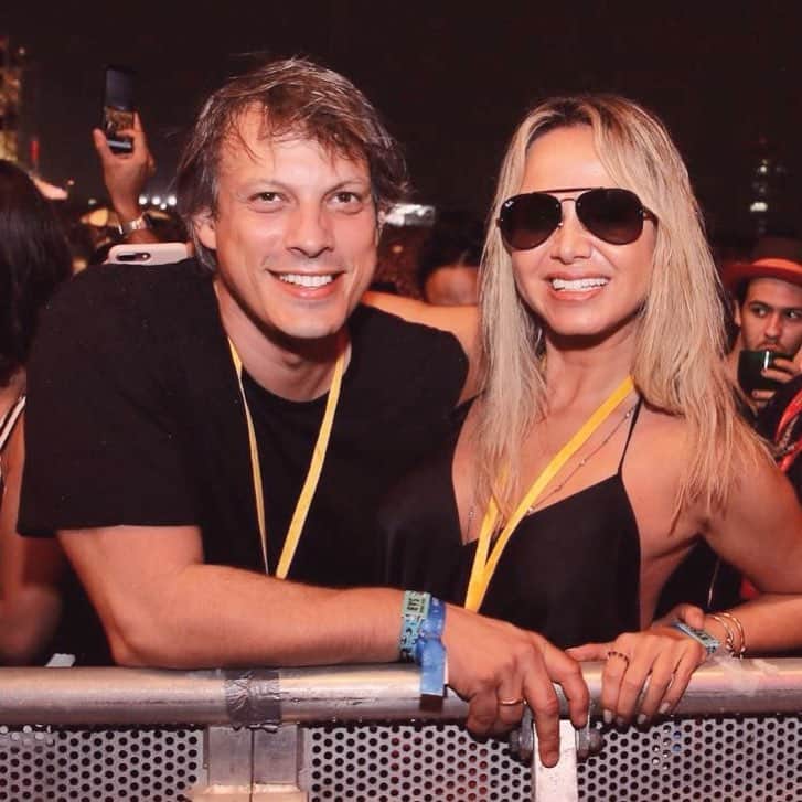 Eliana Michaelichin Bezerraのインスタグラム：「Ganhamos um vale night das crianças! Hahahaha @agenciabrazilnews Foto: Manu Scarpa #lollapaloozabr #lollapalooza2019」