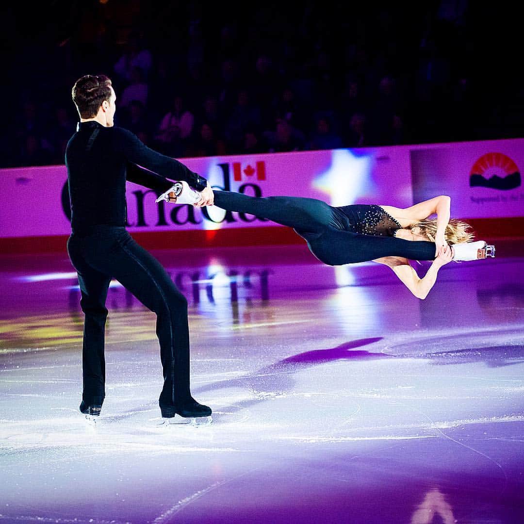 のインスタグラム：「We are hanging out with CPA le Gardeur today! Show season has begun for us ⭐️💥 📸 @danielleearlphotography • • #cpalegardeur #showseason #pairskating #figureskating」