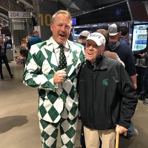 シャロン・ローレンスさんのインスタグラム写真 - (シャロン・ローレンスInstagram)「Partytime at the #FinalFour #GoGreen @michiganstatebasketball #Spartans  #spartyon #myfavoritespartan #」4月7日 7時20分 - sharonelawrence