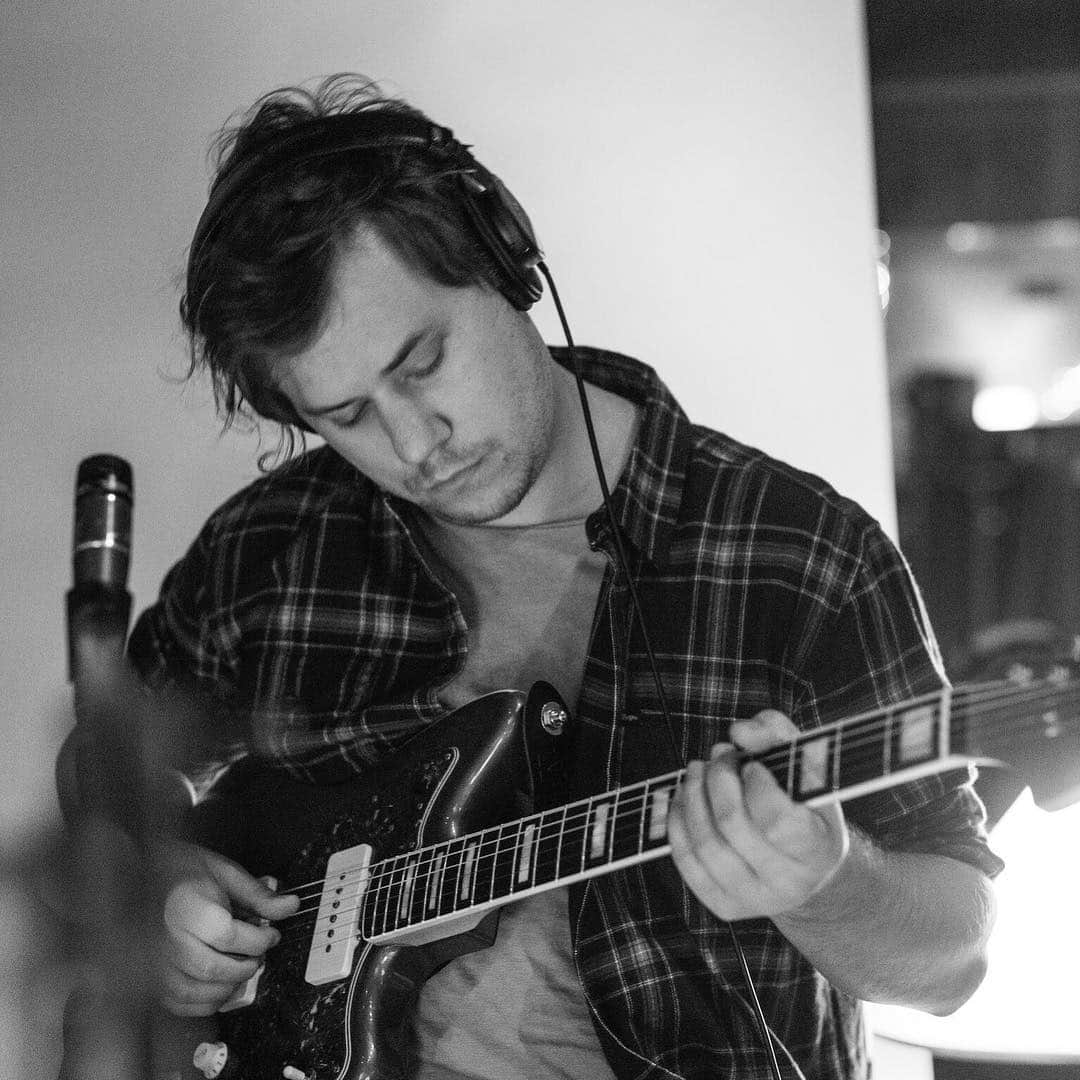 ユナイテッドのインスタグラム：「It’s still @mgchislett's birthday in the US! Wishing a happy birthday to our favourite producer/guitarist. Couldn't do it without you! 🎸🎂」