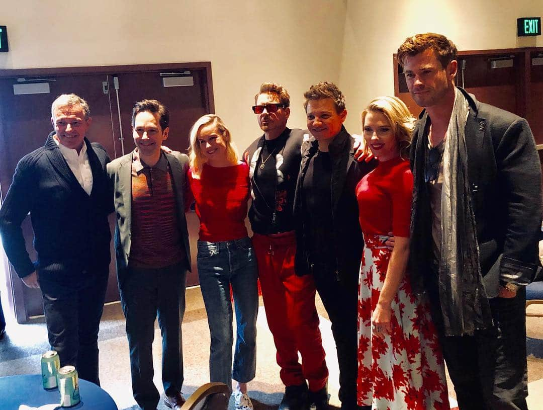 クリス・ヘムズワースさんのインスタグラム写真 - (クリス・ヘムズワースInstagram)「Kicking off @avengers press tour in LA with these legends @robertdowneyjr @markruffalo @doncheadle @renner4real @therussobrothers #chrisevans @brielarson #scarlettjohansson #endgame @marvelstudios」4月7日 9時23分 - chrishemsworth