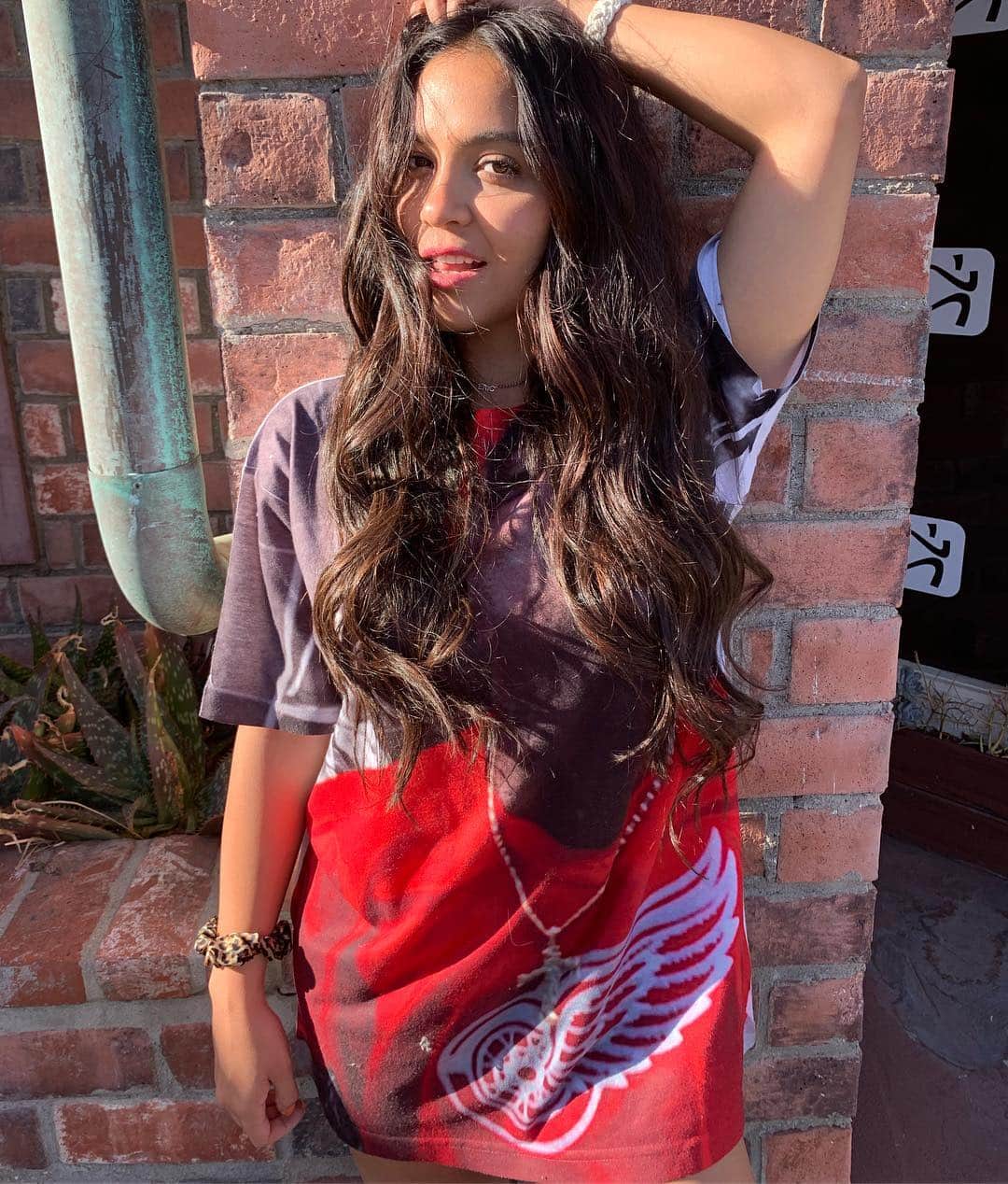 ステラ・ハジェンズのインスタグラム：「GEE THANKS! just bought it!!!! 🤔😉 my girl @chaviv_hair made me into a mermaid 🧜‍♀️ & I couldn’t be more obsessed 😪❤️💇🏻‍♀️」