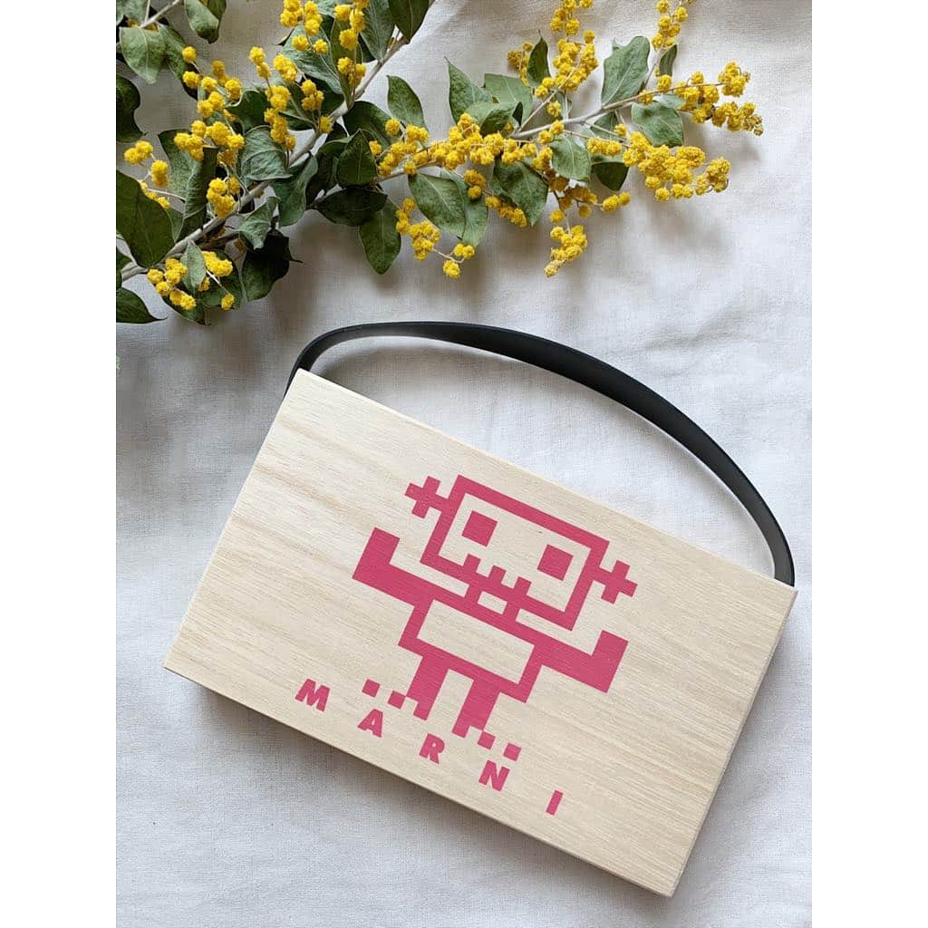 川島幸恵さんのインスタグラム写真 - (川島幸恵Instagram)「🍫🍫🍫💕﻿ ﻿ ﻿ 可愛すぎて、もったいなくて、なかなか食べれない🙄😂﻿ ﻿ #marni #chocolate #marnichocolatebag #limitedbox #marnimarket」4月7日 20時28分 - sachie118