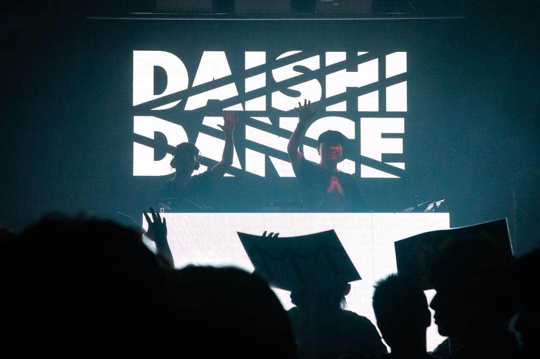 DAISHI DANCEさんのインスタグラム写真 - (DAISHI DANCEInstagram)「2019.4.6.SAT #FESMORI #SAPPORO #札幌 @riviera_sapporo  #DAISHIDANCE #NORII 恒例の朝4時からの #札幌組 #B2B 東京と地方で拡大してやりたい計画 #DJBOOTH #DJ #DJLIFE #CLUB DJ終わってからも盛り上がってて 7時までRivieraいました‼︎ KING XMHU⇆Rivieraスタッフ&DJも回遊する札幌最高です‼︎ 大集合ありがとうございました^_^」4月7日 20時32分 - daishidance666
