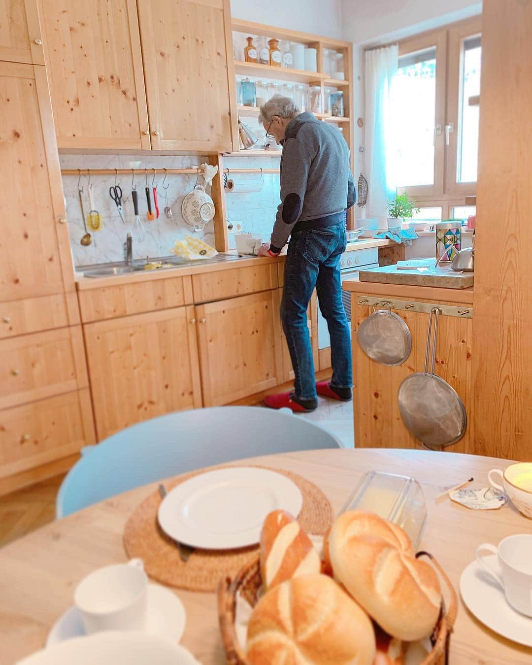 トリンドル玲奈さんのインスタグラム写真 - (トリンドル玲奈Instagram)「おじいちゃんが作ってくれる ミューズリー、、 本当に美味しすぎて🥺🥺🥰 みんなは朝ごはん何食べてますか？」4月7日 19時14分 - toritori0123