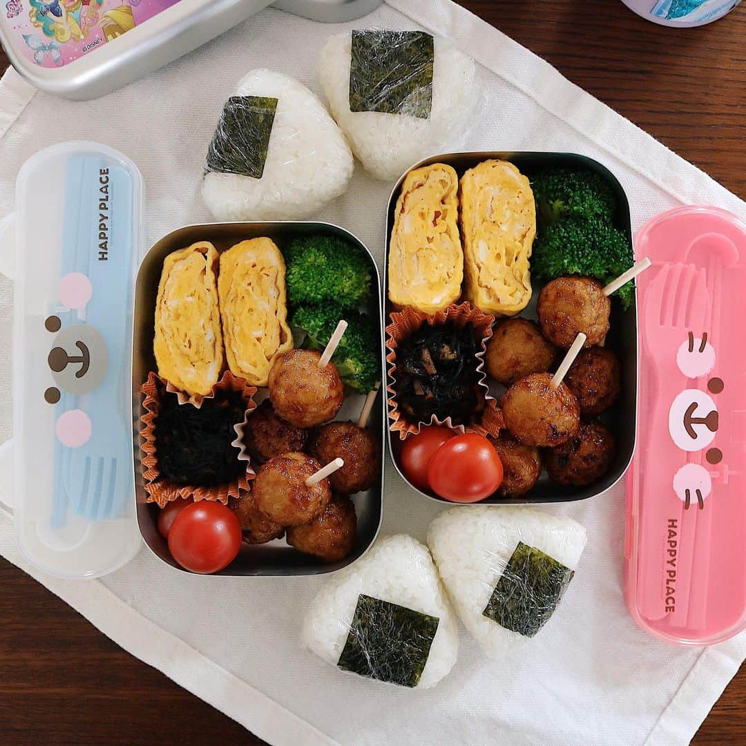 ゆかり/yukariさんのインスタグラム写真 - (ゆかり/yukariInstagram)「弁当 金曜の。 入学式の次の日から給食があるのだろうか。それが問題だ。 * * * #おうちごはん #うちごはん #昼ごはん #おひるごはん #ランチ #料理 #手料理 #弁当 #自炊 #家庭料理 #料理好きな人と繋がりたい #暮らし #テーブルコーディネート #おうちごはんLover #food #japanesefood #foodpic #lunchbox #bento #和食 #今日のお弁当 #ていねいな暮らし」4月7日 19時28分 - yucali.m