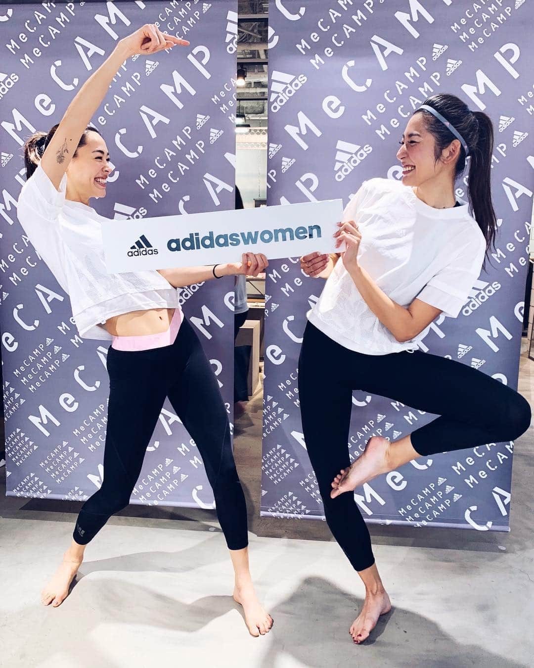 福田萌子さんのインスタグラム写真 - (福田萌子Instagram)「Thank you for joining my Balletone class!! 昨日のadidas #MeCAMP は私がトレーニングを担当する#バレトン のセッションでした✨ お友達のエミちゃんも遊びに来てくれたよ♡ ・ 良く運動した後にジャンキーなものを食べて『プラスマイナスゼロ』という言葉を聞くけど、マイナスなんてありません‼️した事は全てがプラス‼️ 運動したら筋力が増えてプラスだし、食べた物も自分の身体の組織を作る為にプラスになる。そしてその過ごした時間や感じた事が、今この瞬間のあなたを創るプラスの経験値😊🔥 ・ セッション後、みんなの笑顔が見られて嬉しかったです❣️朝からみんなでたくさん汗を流して、気持ちの良い土曜日の始まりでした。 ・ #adidastokyo #adidaswomen #balletone」4月7日 19時47分 - moekofukuda