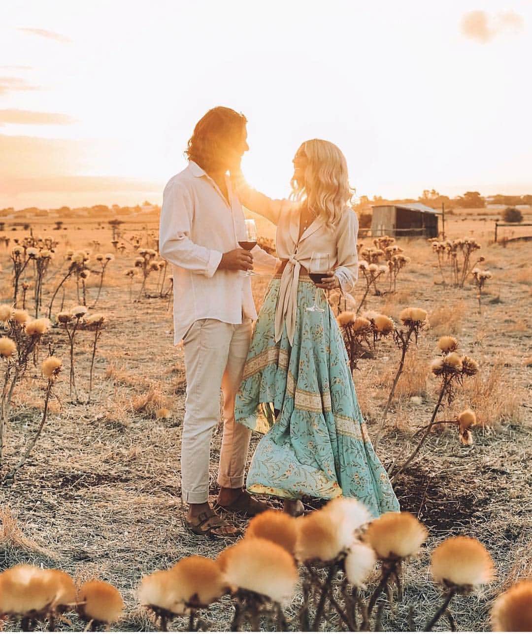 SPELLさんのインスタグラム写真 - (SPELLInstagram)「Cheers to the weekend 🍷 beautiful @elisecook surprised her hubby @domenicpalumbo for his birthday which ended up with this gorgeous @southaustralia sunset ✨ Elise wears our Maisie Skirt and Camp Fire Lounge Top 🌾」4月7日 19時57分 - spell