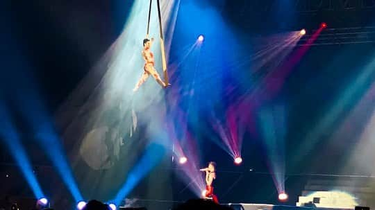 Coleen Garciaさんのインスタグラム写真 - (Coleen GarciaInstagram)「Just hangin’ 🤸🏻‍♀️ . . #thecr3wconcert  #ctto」4月7日 20時09分 - coleen