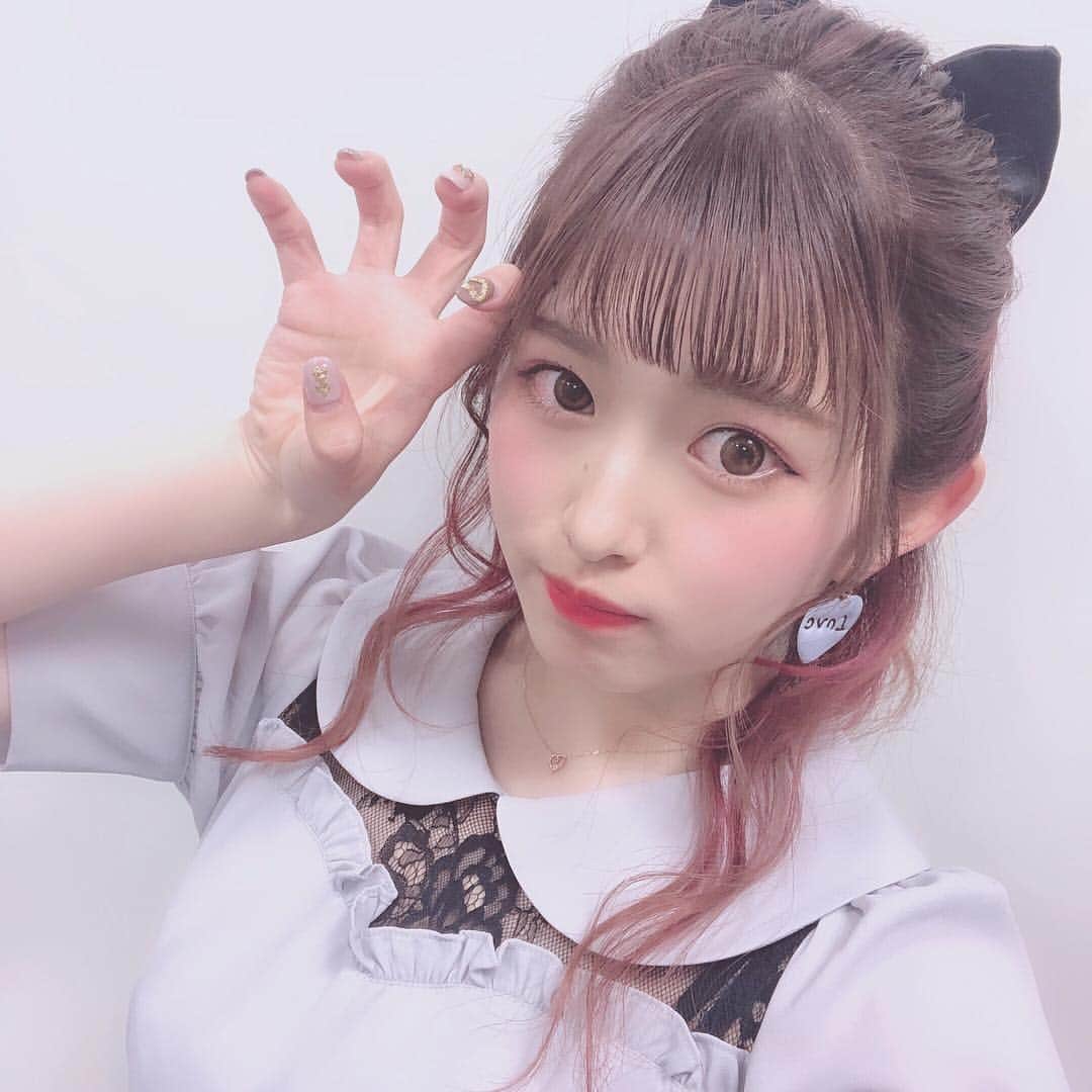 青木菜花のインスタグラム：「.﻿ .﻿ 気づいてる方もいると思いますが﻿ ZACCでカラーしに行ってきました🥰﻿ ﻿ 春っぽくインナーピンク入れてもらったよ〜可愛い！！！😖🌸﻿ ﻿ かじくんと2人でいってきたよ！﻿ 大和さんありがとうございました🙇🏻‍♂️✨﻿ .﻿ .﻿ #美容院 #カラー #インナーカラー #ピンク #春カラー #instagood #instalike #l4l」