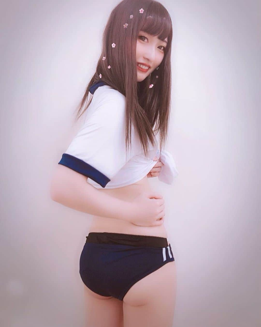 若月まりあ（若月瑪麗亞）さんのインスタグラム写真 - (若月まりあ（若月瑪麗亞）Instagram)「大阪撮影会ありがとうございました🙇‍♀️💗🙏」4月7日 20時19分 - maliawakatsuki_official