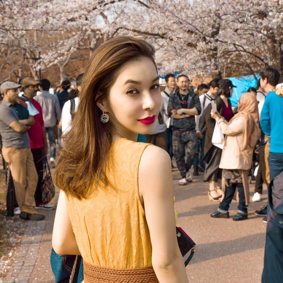 Gabrielaさんのインスタグラム写真 - (GabrielaInstagram)「#Hanami . With my #bff ♥️ 📸 by @yosimone . . . . #sakura #花見 #上野公園 #コーデ #ootd #lookdodia #mua」4月7日 20時23分 - rkgabriela