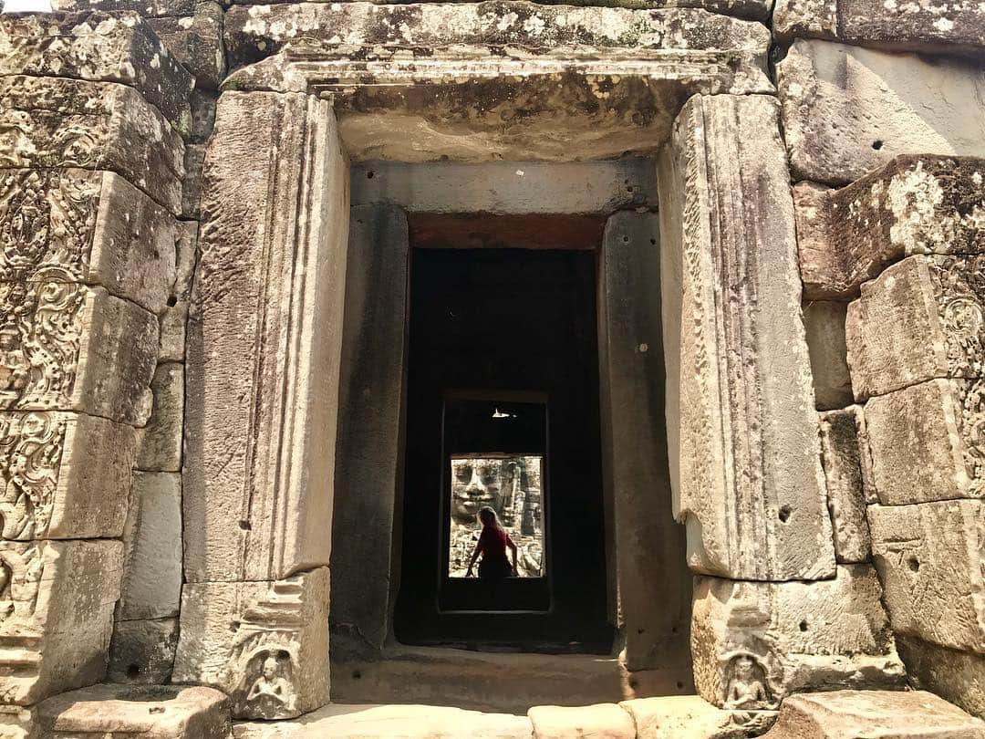 セス・グリーンさんのインスタグラム写真 - (セス・グリーンInstagram)「The scope of these temples is difficult to capture on film. Standing inside these massive ancient cities, it’s easy to feel connected to other humans who lived here hundreds of years ago.」4月7日 11時51分 - sethgreen