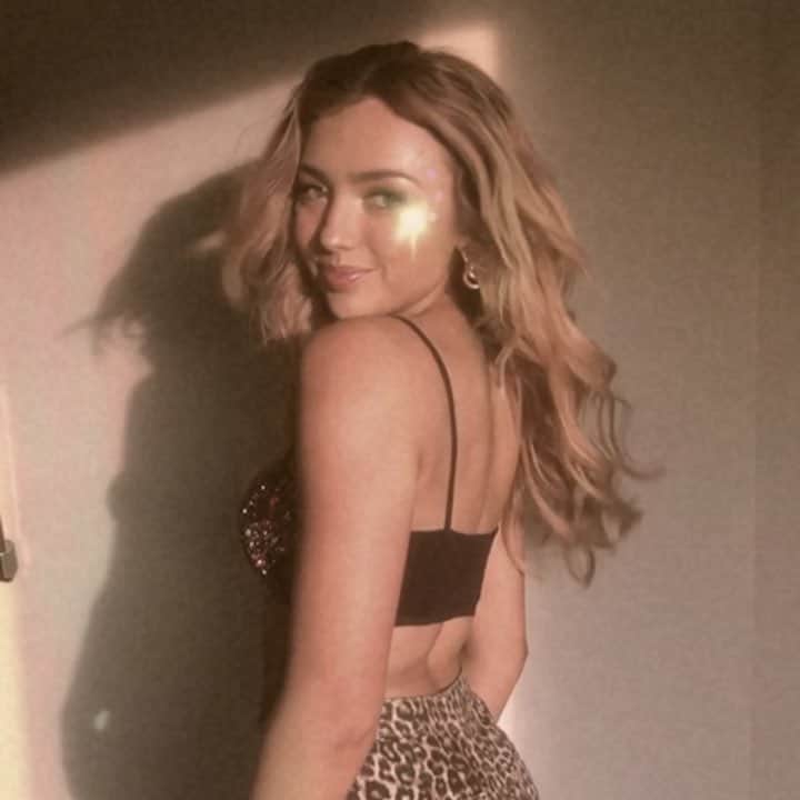 ペイトン・リストのインスタグラム：「thank you for all the birthday wishes! can’t believe I’m 21! 🙈」