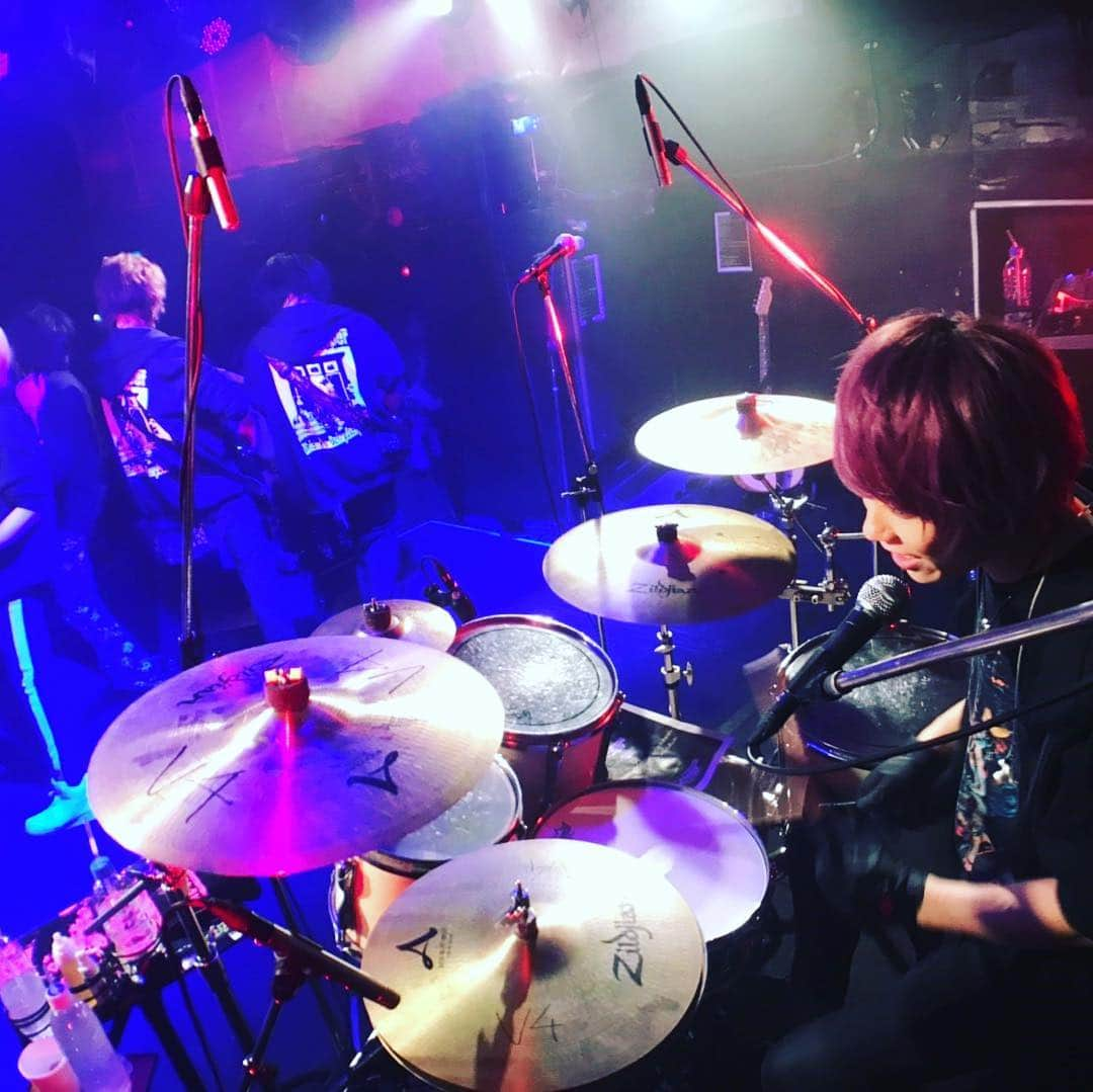 風弥さんのインスタグラム写真 - (風弥Instagram)「2019.4.6.This is DaizyStripper Tour 金沢VANVAN V4 みんなが超エモーショナルだった。あちー金沢！#daizystripperkazami  #daizystripper #金沢」4月7日 12時51分 - kazami_daizy