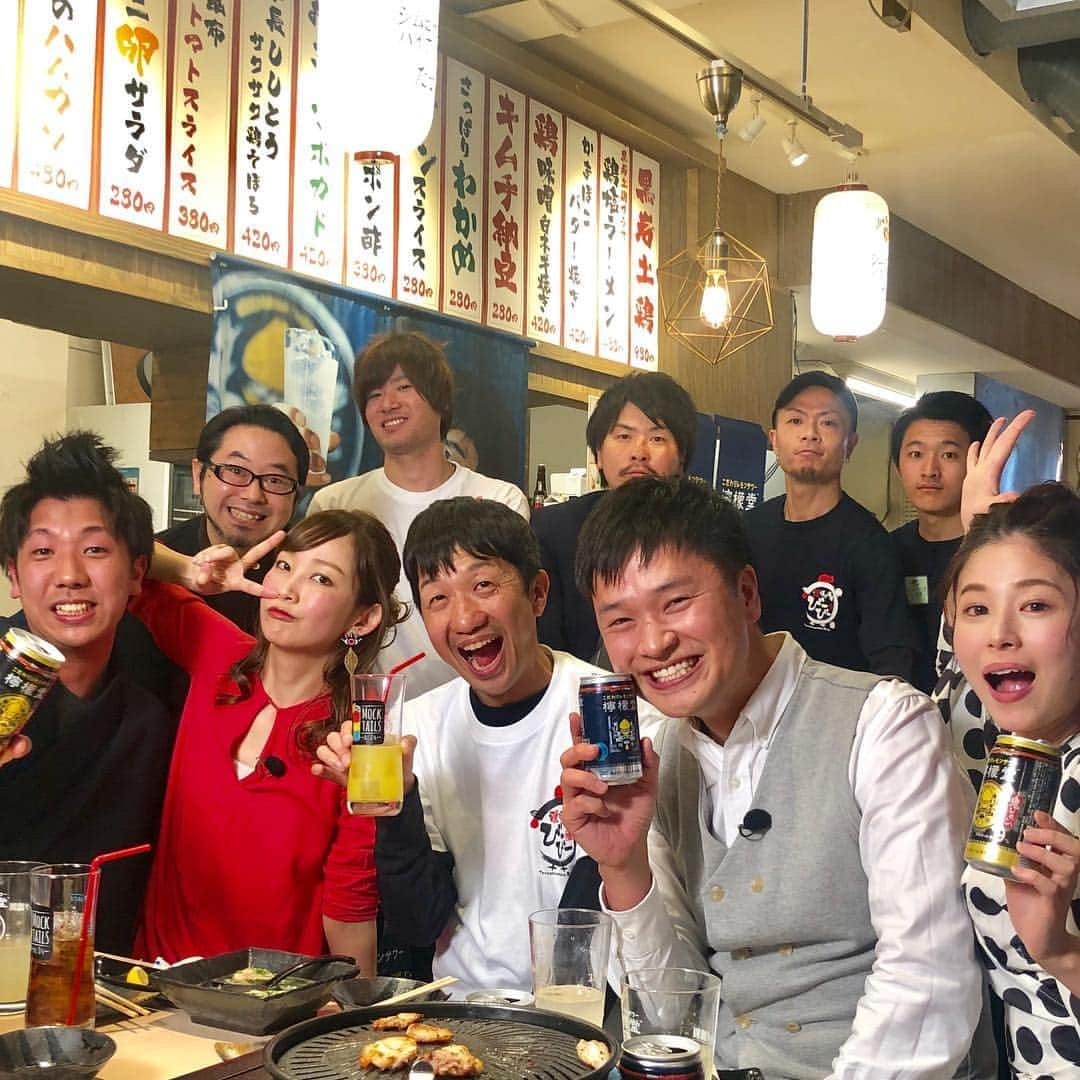 中上真亜子さんのインスタグラム写真 - (中上真亜子Instagram)「このあとは今日感テレビ日曜版生放送っ📺みんなでプチ花見もやって来たよ！！！ #生放送始まっちゃったー！！！！」4月7日 12時57分 - maako_nakagami