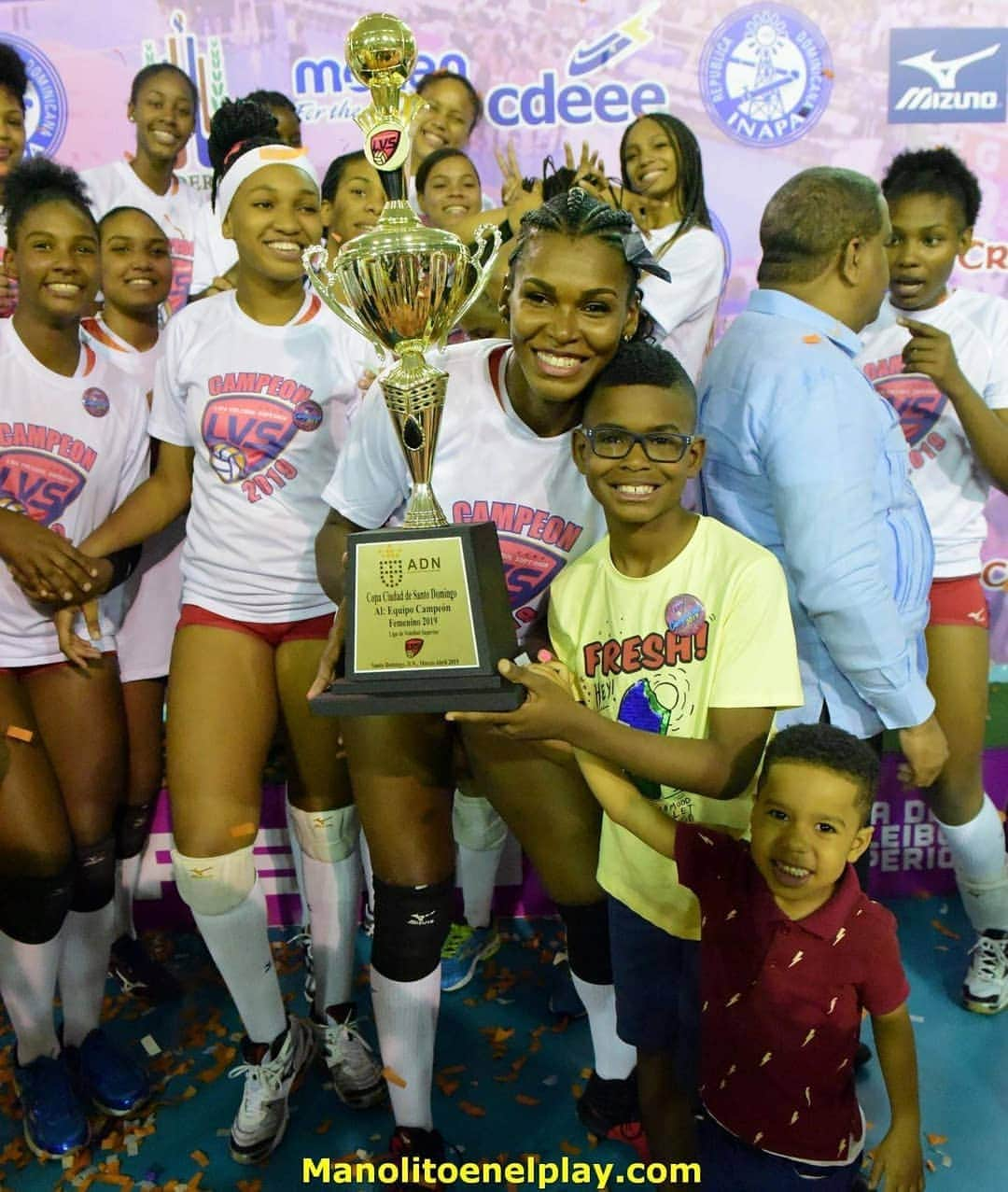 ベタニア・デラクルスさんのインスタグラム写真 - (ベタニア・デラクルスInstagram)「CAMPEONES DE LA LIGA DE VOLEIBOL SUPERIOR 2019🎊🎉 Agradecida de esta experiencia, Gracias  a mis chicas por el respeto y cariño😘😘😘 📸@manolitoenelplay」4月7日 13時00分 - thebigbeth