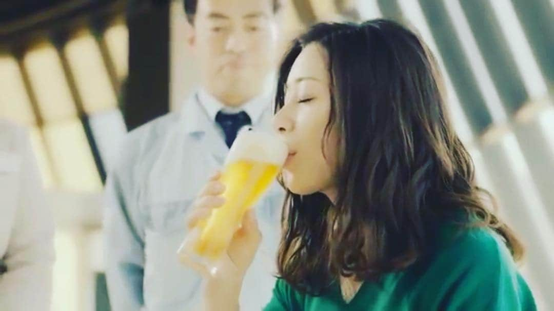 杉村理恵子さんのインスタグラム写真 - (杉村理恵子Instagram)「やっぱりビールは KIRIN一番搾り！  足立梨花が一番搾り味の秘密に迫ってみた！ 観てね💕  https://m.youtube.com/watch?v=I6SMgBFpc84  #YouTube #ビール #足立梨花 #あだっちー #KIRIN #一番搾り #ヘアメイク」4月7日 13時02分 - hair_make_osugi