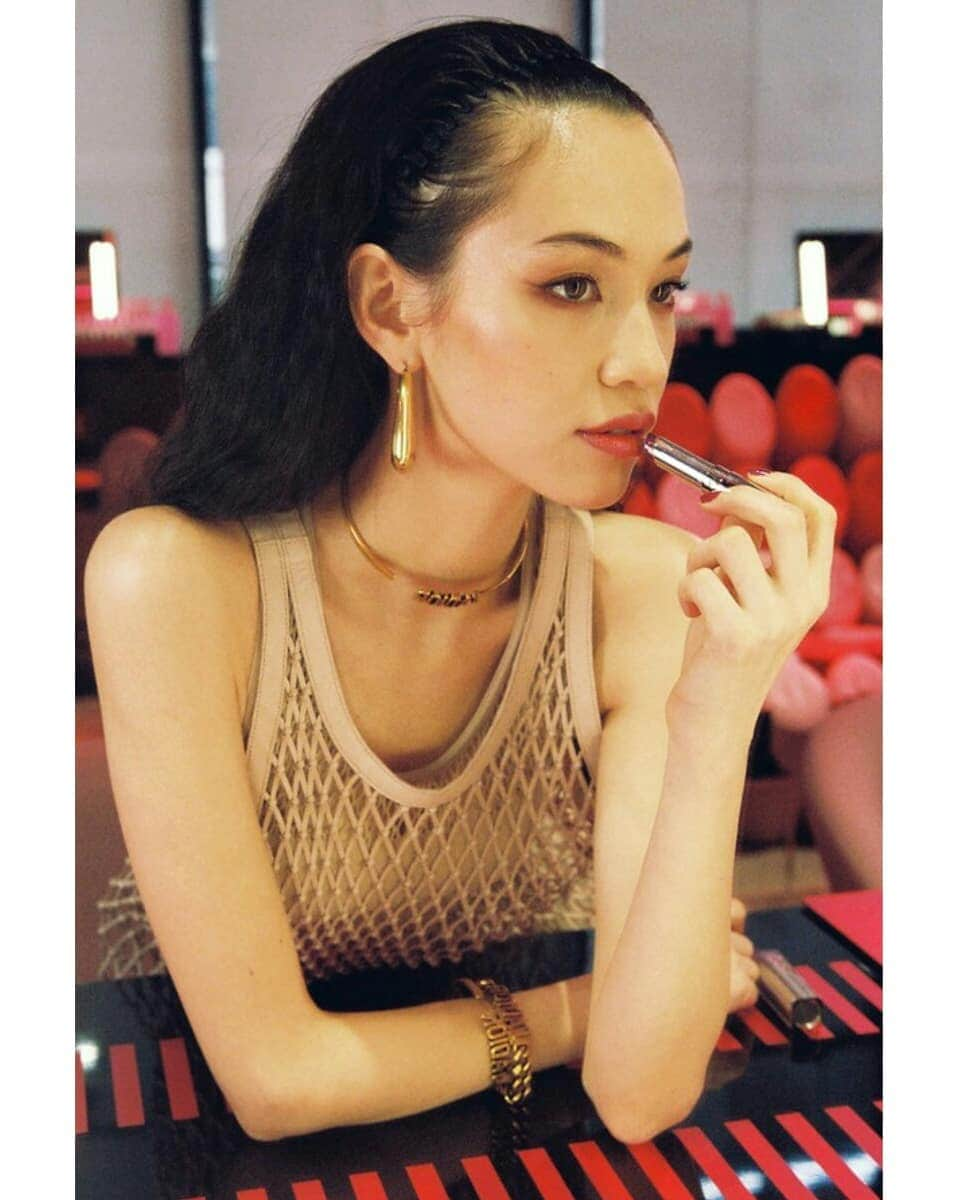 Kiko Mizuhara Fanstagramさんのインスタグラム写真 - (Kiko Mizuhara FanstagramInstagram)「【@id_japan】 水原希子と「アディクト シティ」で待ち合わせ 📷 #cailinhillaraki  #水原希子 #kikomizuhara  #i_am_kiko  #diormakeup  #diorbepink」4月7日 13時38分 - k_i_k_o_x_