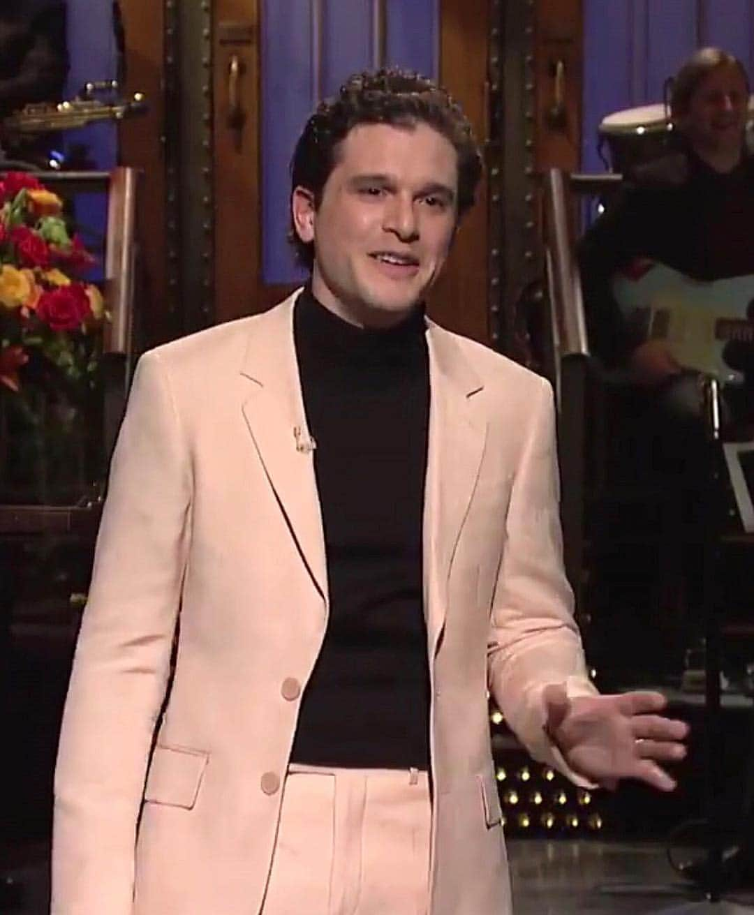 Just Jaredさんのインスタグラム写真 - (Just JaredInstagram)「Kit Harington’s @gameofthrones co-stars crashed his opening monologue on @nbcsnl to ask for spoilers - go to JustJared.com now to watch the funny sketch! #KitHarington #RoseLeslie #EmiliaClarke #JohnBradley Photos: NBC」4月7日 13時58分 - justjared