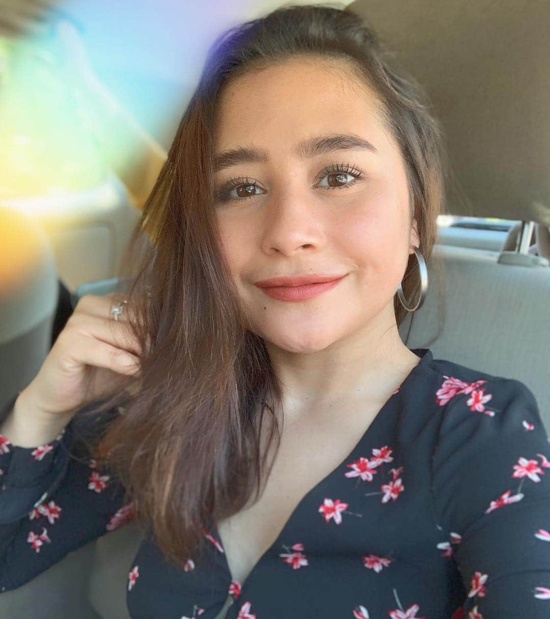 Prilly Latuconsinaさんのインスタグラム写真 - (Prilly LatuconsinaInstagram)「Selfie Sunday! Have a nice day y’all! 😘🥰」4月7日 14時48分 - prillylatuconsina96