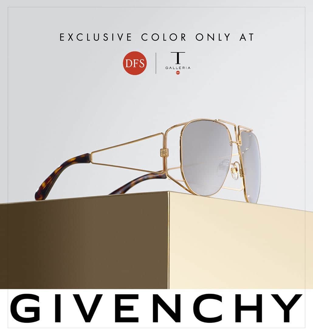 DFS & T Galleriaさんのインスタグラム写真 - (DFS & T GalleriaInstagram)「Discover the all-new @givenchyofficial Reveal sunglasses, available in a #DFSexclusive color. The oversized eyewear combines graphic lines and a couture spirit featuring an emblematic motif adorning the nose bridge – a subtle reference to Givenchy’s 4G emblem. Shop the piece at your nearest store today to add a touch of modern elegance to your spring look.  #TGalleria // 修飾臉型的超大鏡框設計、 @givenchyofficial 標誌性的鼻樑裝飾加上DFS的限定色號，全新特別版Givenchy Reveal太陽眼鏡，是今年春季不可錯過的時尚之選。立即前往DFS選購，為你的春日裝束添上一份摩登優雅氣息。  #T廣場」4月7日 15時00分 - dfsofficial