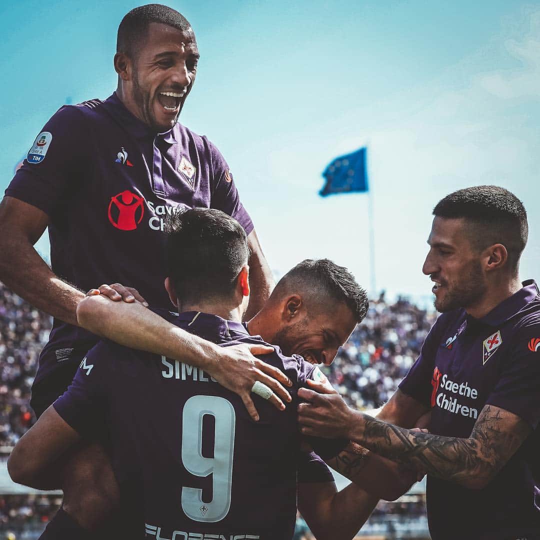 ACFフィオレンティーナさんのインスタグラム写真 - (ACFフィオレンティーナInstagram)「Waking up with a 😊! It's... #MATCHDAY  #NoiSiamoFirenze ⚜️ #InsiemeSiamoPiùForti」4月7日 15時35分 - acffiorentina