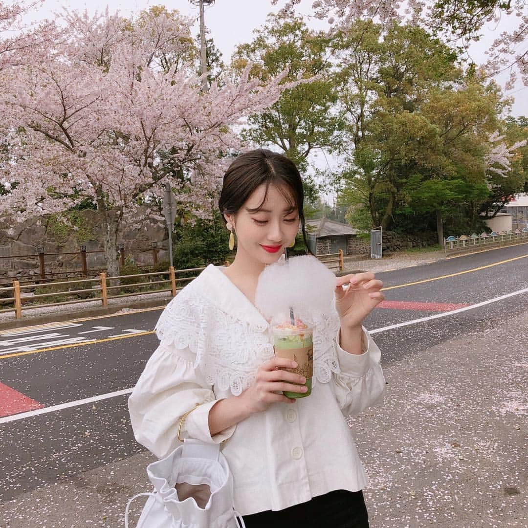 ギョンリ さんのインスタグラム写真 - (ギョンリ Instagram)「비 오기 전에,🌸」4月7日 16時07分 - gyeongree