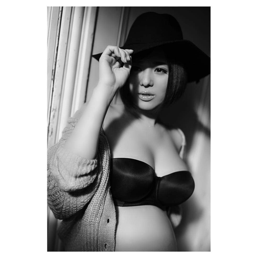 蒼井そらのインスタグラム：「Maternity Photograph. Vol.2  I took this photo when I  was 7 months of pregnancy.」