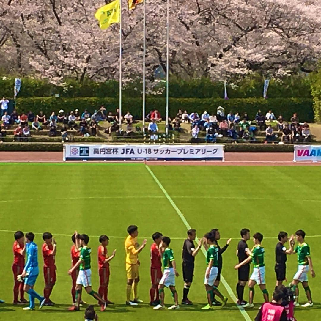 日本テレビ「日テレサッカー」さんのインスタグラム写真 - (日本テレビ「日テレサッカー」Instagram)「【激闘再び！】 . #第97回全国高校サッカー選手権大会  決勝と 同じカードが #高円宮杯 #プレミアリーグ で実現⚽️ . #青森山田 2-0 #流通経済大柏 . #後藤健太 選手、#古澤ナベル慈宇 選手のゴールで 青森山田が勝利❗️今年も両校から目が離せません❗️ . #日テレ #日テレサッカー #高校サッカー #全国高校サッカー選手権大会 #プレミアリーグEAST」4月7日 16時36分 - ntv_football