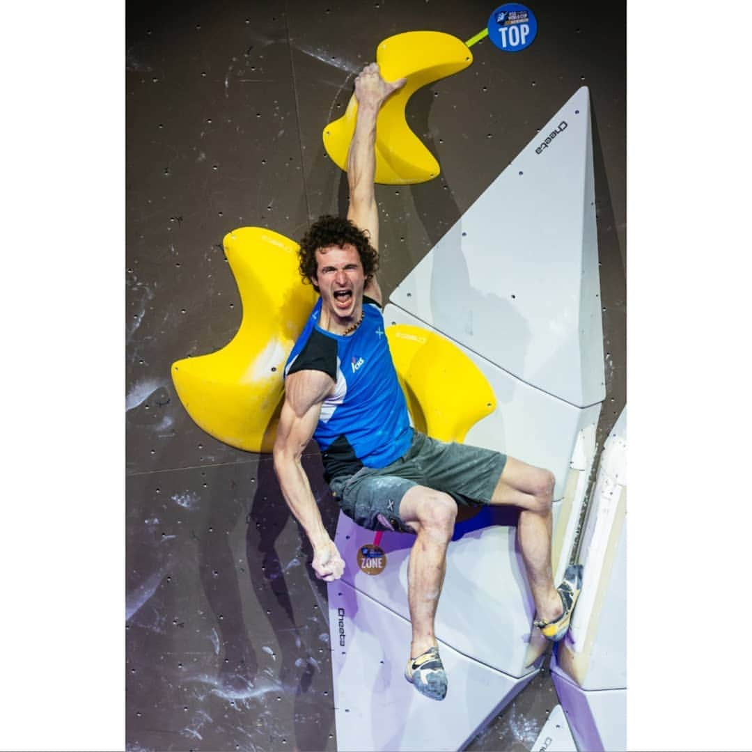 アダム・オンドラさんのインスタグラム写真 - (アダム・オンドラInstagram)「The competition season had a fairy-tale start for me last night. 🥇 IFSC World Cup Meiringen Thank you! Pic by @lukasbiba  @blackdiamond @lasportivagram @montura_official @gardatrentino @visitrentino」4月7日 17時38分 - adam.ondra