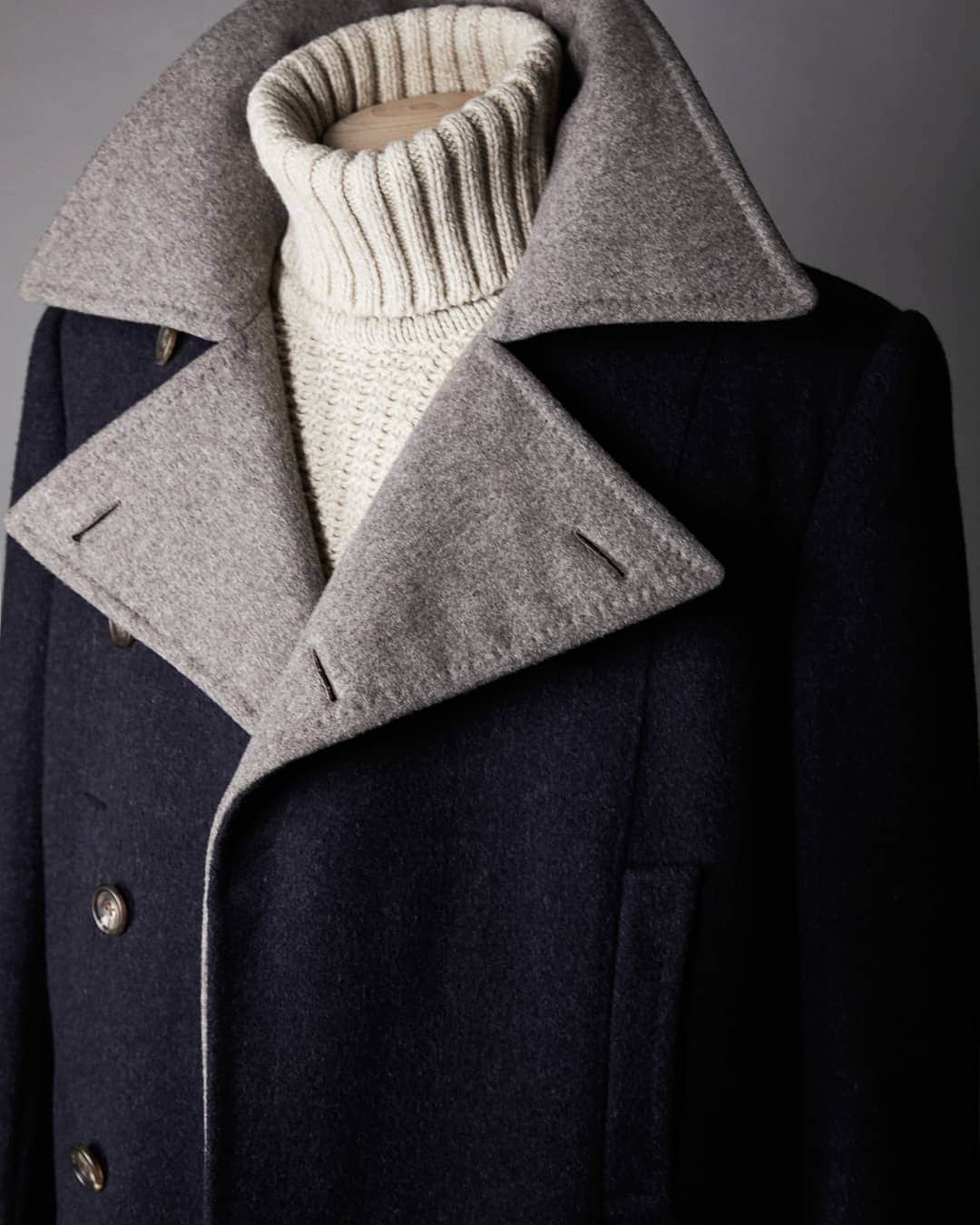 ギーブス&ホークスのインスタグラム：「5/6 The finished coat sits beautifully over our seasonal knitwear, and is unlined, except for sleeves and shoulders where it offers much needed protection from the elements. #barrelpeacoat #gievesandhawkes #fromthecuttingroom #bespoke」