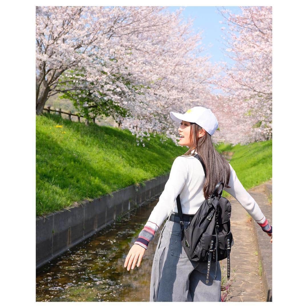 林恵理さんのインスタグラム写真 - (林恵理Instagram)「春爛漫🌸 . . #shooting #model #portrait #spring  #camera #portrait #photography  #japan #followme #instalike  #instaphotography #fashion #fasionmodel #fasionstyle #model #denimstyle #diesel #sakura #shizuoka #cherryblossom #ポートレート  #写真好きな人と繋がりたい #お洒落な人と繋がりたい #モデル #ファインダー越しの世界 #撮影 #春 #桜 #桜満開 #🌸」4月7日 17時46分 - eri_rin.215