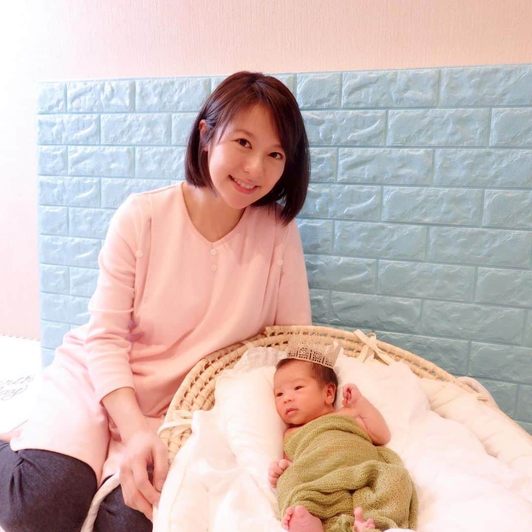 神戸蘭子さんのインスタグラム写真 - (神戸蘭子Instagram)「先日、産後院にて。 写真撮影に参加しました✨  #新生児 #ママライフ #ニューボーンフォト  #産後ケアセンター  #今年は桜見られないな」4月7日 18時04分 - ranran0414