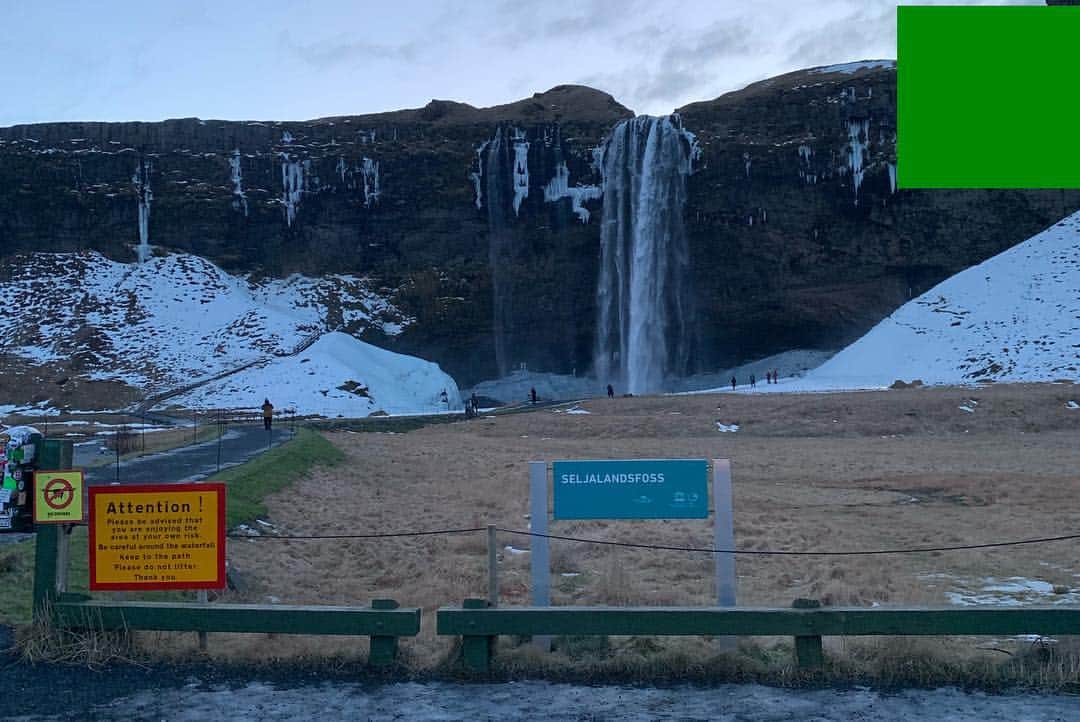 梶田健登さんのインスタグラム写真 - (梶田健登Instagram)「アイスランドと少しデンマーク！ レベル5のオーロラ爆発も見れて、とにかく運が良すぎた旅だったd(￣ ￣) 出会う風景、自然現象が全て信じられなかった、、、」4月7日 17時56分 - kajiken0712