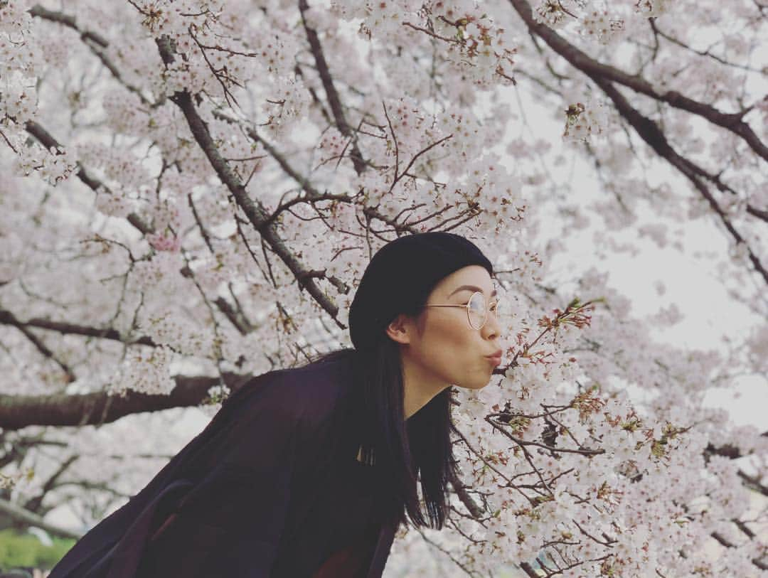 ティモシー・コレトさんのインスタグラム写真 - (ティモシー・コレトInstagram)「最初岡山お花見🌸最高だった 雪みたかった🌸🌷🎀💕💗💓💖💘💞💝 . #花見 #花見さとw」4月7日 18時03分 - timkoleto