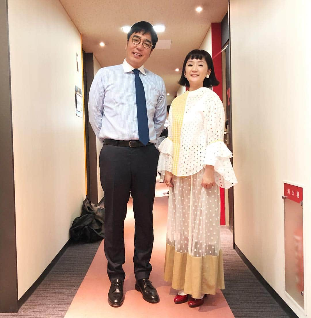 千秋さんのインスタグラム写真 - (千秋Instagram)「ワイドナショーに出ました📺 小木は全く関係ありません。 たまたま会ったから撮っただけ📸 #ワイドナショー #小木 #おぎやはぎ #stylistD」4月7日 18時26分 - chiaki77777