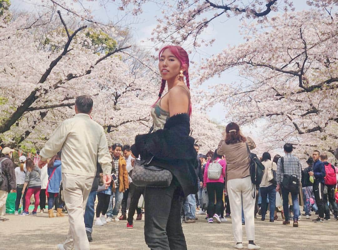 川合美乃里さんのインスタグラム写真 - (川合美乃里Instagram)「🇯🇵🌸 #日本#桜 🌸🇯🇵 髪の色はちょっと触れないで😂 濃すぎた。アニオタではない #ギャル」4月7日 18時38分 - minorikawai