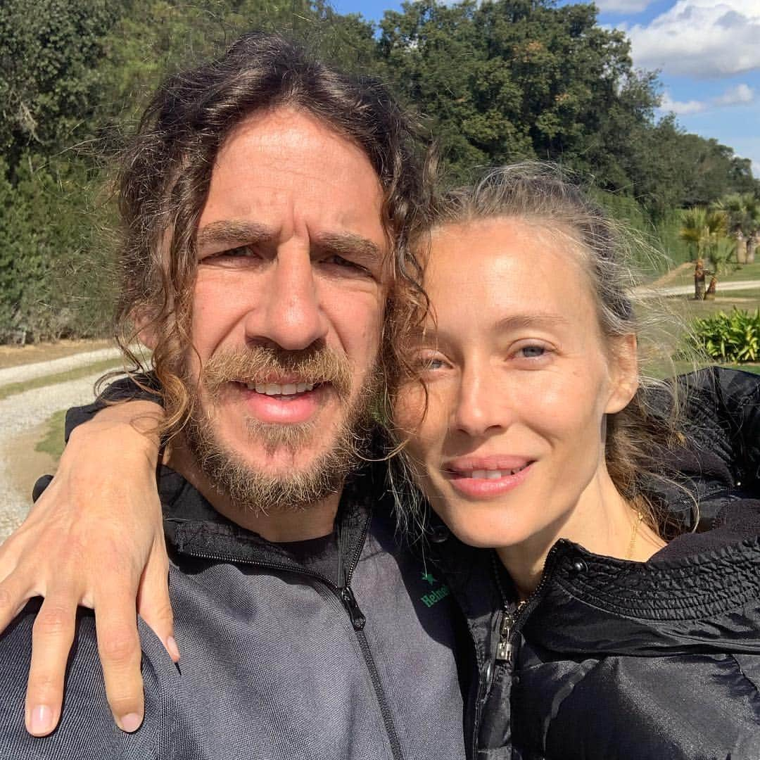 カルレス・プジョルさんのインスタグラム写真 - (カルレス・プジョルInstagram)「Family Sunday ❤️」4月7日 18時51分 - carles5puyol