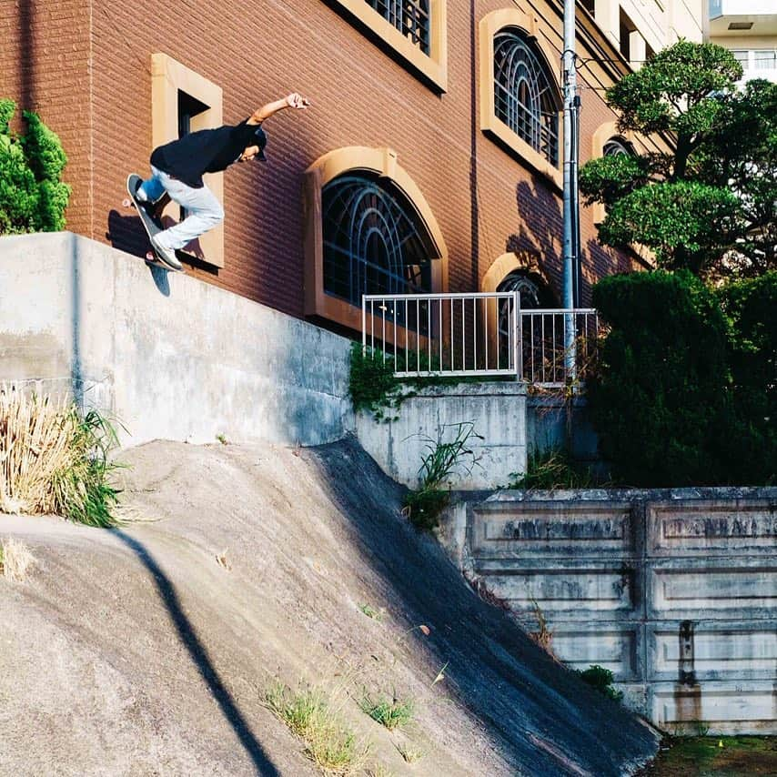 ヴァンズさんのインスタグラム写真 - (ヴァンズInstagram)「VANS JAPAN SKATE RIDER YOSHIAKI NAGADO ( @chomodou ) #vansjapan #vansskate 📸by @kenjiharuta #BOARDKILL #33」4月7日 18時57分 - vansjapan